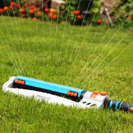 GRÜNTEK Rasensprenger für große Rasenflächen mit Turbo-Motor und mit Variabler Breite