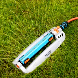 GRÜNTEK Rasensprenger für große Rasenflächen mit Turbo-Motor und mit Variabler Breite